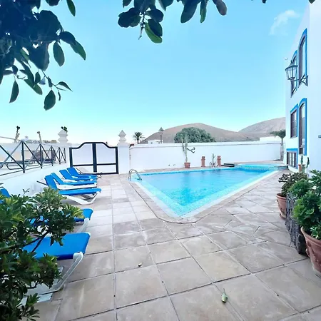 Family With Breakfast Included, Freewifi, Jacuzzi And Pool Yaiza (Lanzarote)